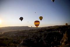 kapadokya-gun-dogumu-sicak-hava-balonlari
